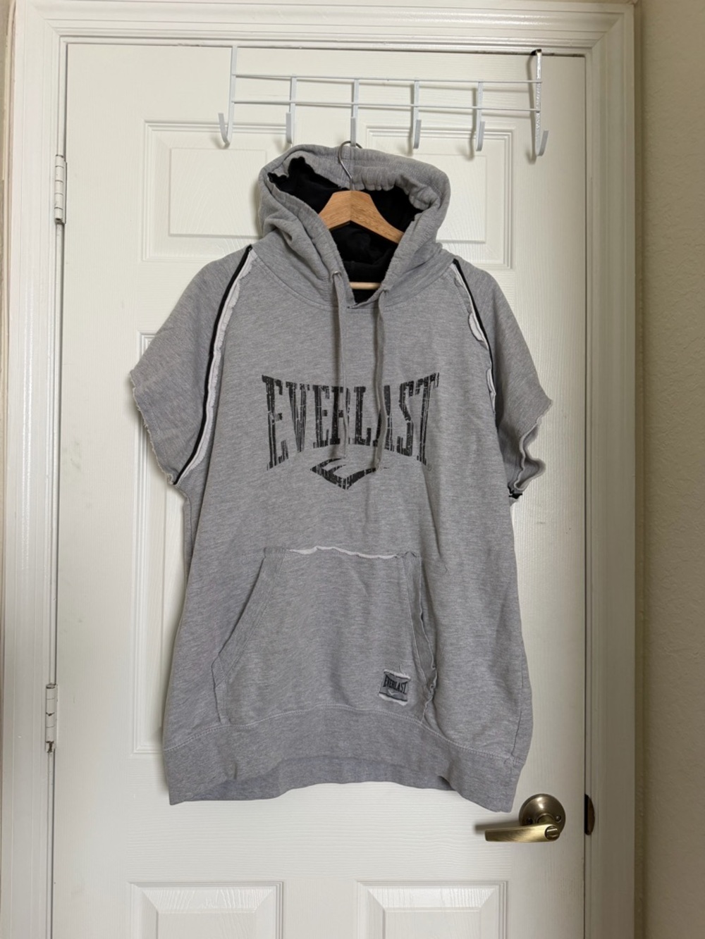 Everlast Light Gray Sleeveless Hoodie with Patch Logo